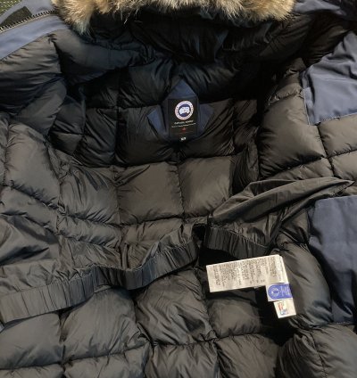 Legendary Canada Goose Expedition parka Jacket Coyote fur