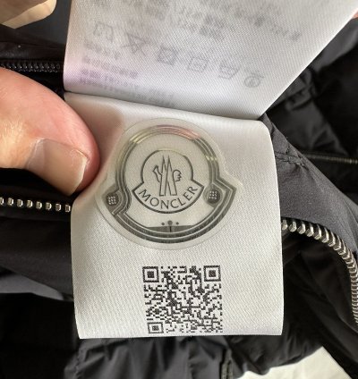 Moncler cecaud jacket brand new with tags size 4