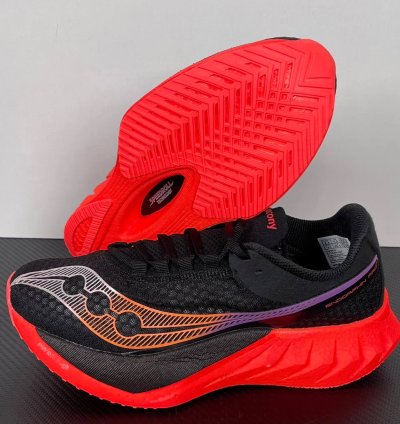 Saucony Endorphin Pro 4 black Vizired