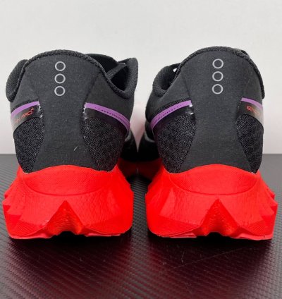 Saucony Endorphin Pro 4 black Vizired