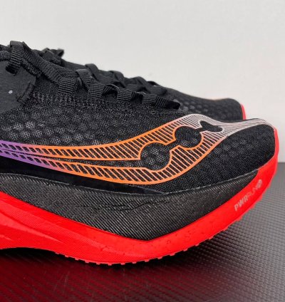 Saucony Endorphin Pro 4 black Vizired