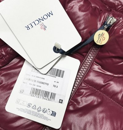 Moncler lunetiere mens puffer jacket size 3 Large Burgundy
