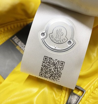 Moncler Maya mens puffer jacket yellow size 4 XL -large
