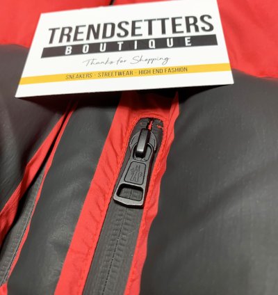 Moncler mens puffer jacket red size 3 Medium Black