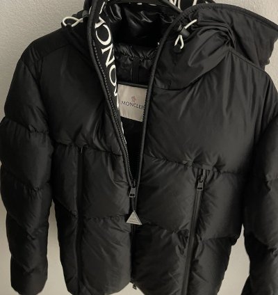 Moncler Montcla Short Down Jacket