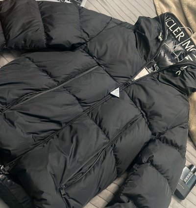 Moncler Montcla Short Down Jacket