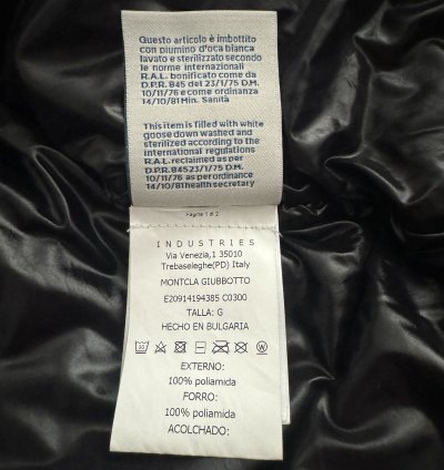 Moncler Montcla Short Down Jacket
