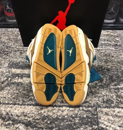 Nike Air Jordan 4 Retro Cacao Wow