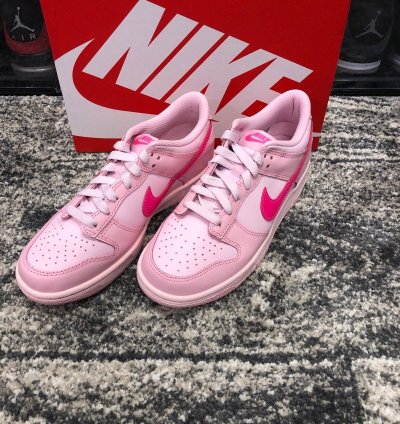 Nike Dunk Low triple Pink gs