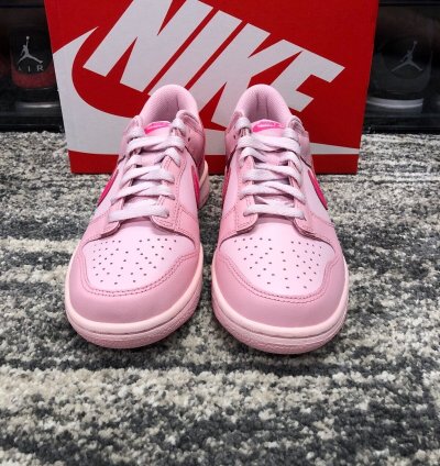 Nike Dunk Low triple Pink gs