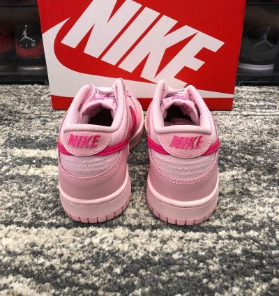 Nike Dunk Low triple Pink gs
