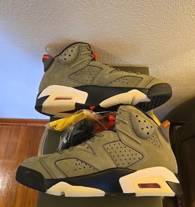 Jordan 6 Retro X Travis Scott Mid Olive