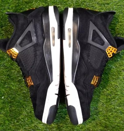 Jordan 4 Retro royalty