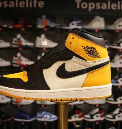 Air Jordan 1 Retro High Og yellow Toe