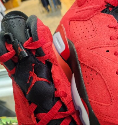 Air Jordan 6 Retro Toro Bravo
