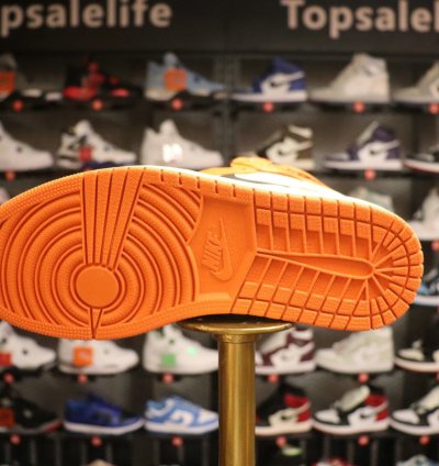 Air Jordan 1 Retro High Og shattered Backboard Away