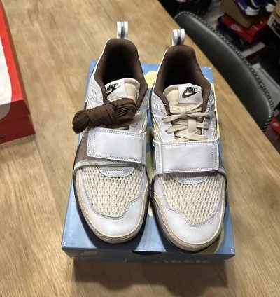 Nike Travis Scott X Zoom Field Jaxx Light Chocolate