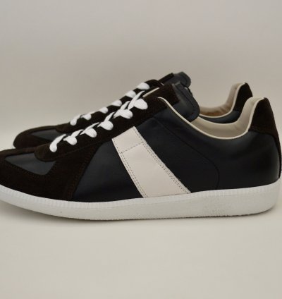 16 Black White Gat Sneakers