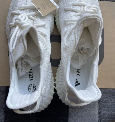 2022 Adidas Yeezy Boost 350 V2 Bone Sz Us 12 5