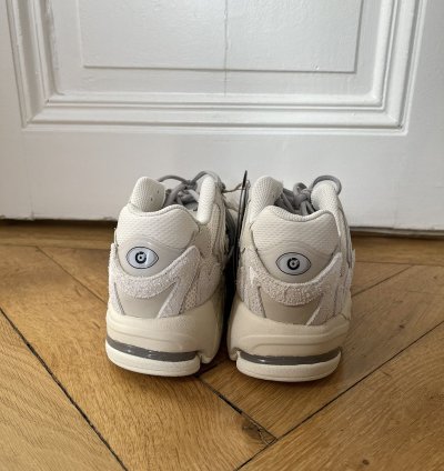 Adidas Bad Bunny Response Cl