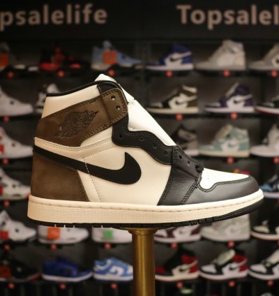 Air Jordan 1 Retro High Og dark Mocha 555088-105