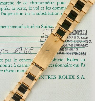 Rolex Daytona 6269 - 18k Yellow Gold - Factory Diamonds Bezel - Single Owner - Full Set