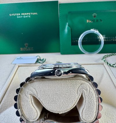 Rolex Day-date 40 Bnib Off Catalog Platinum Turquoise Dial 228396tbr-0040
