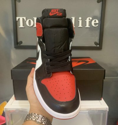 Jordan 1 Retro High Bred Toe 555088-610