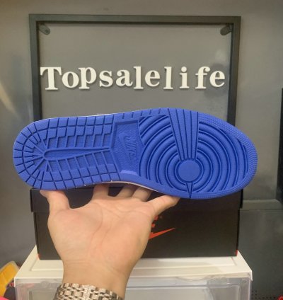 Jordan 1 Retro High Royal Toe 555088-041