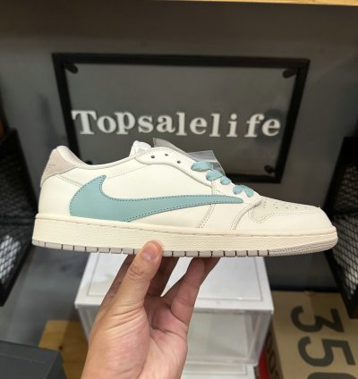 Travis Scott X Air Jordan 1 Low Cream Tiffany