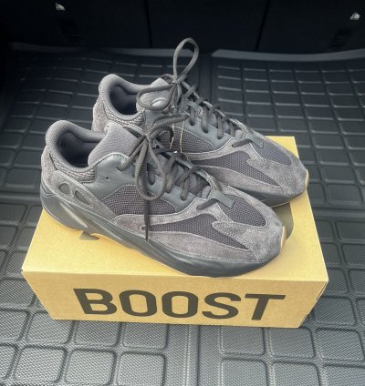 Adidas Yeezy 700 Utility Black Men - Fv5304