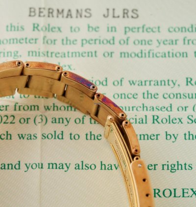 Rolex Daytona 6265 18k Yellow Gold - Black Dial And Champagne Counters - Full Set - Nos