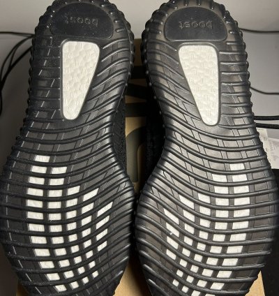Adidas Yeezy Boost 350 V2 Core Black