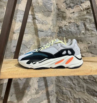 Adidas Yeezy Boost 700 Solid Grey Wave Runner Sneakers