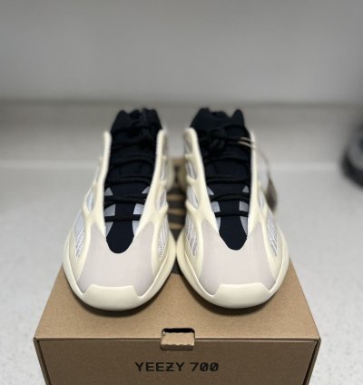 Adidas Yeezy Boost 700 V3 Azael 2019 2022 Size 12 Men