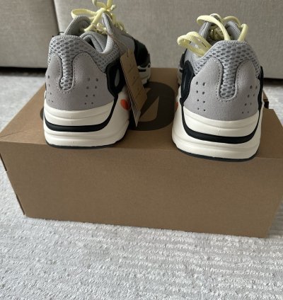Adidas Yeezy Boost 700 Wave Runner
