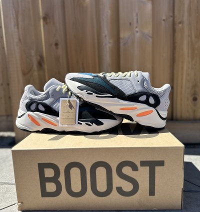 Adidas Yeezy Boost 700 Wave Runner 2023