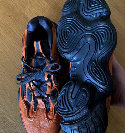 Adidas Yeezy Fnatic Custom Sneaks