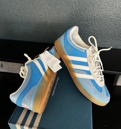 Bad Bunny Gazelle Indoor San Juan