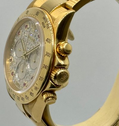 Rolex Daytona Factory Ruby And Diamonds Pave Dial 1992
