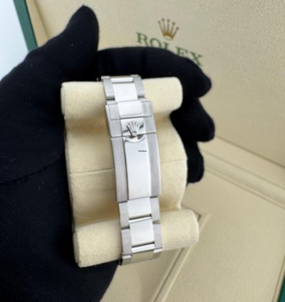 Rolex Daytona Pave Diamond Dial Bugguatte Diamond Bezel