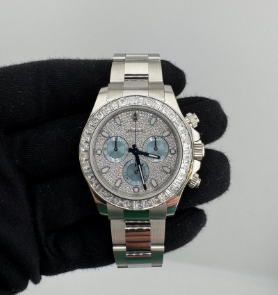 Rolex Daytona Pave Diamond Dial Bugguatte Diamond Bezel