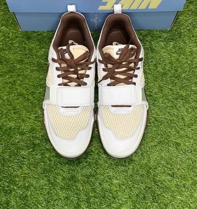 Travis Scott Nike Field Jaxx Light Chocolate