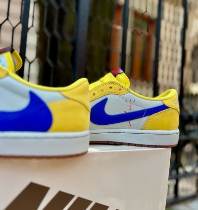 Jordan 1 Retro Low Og Sp Travis Scott Canary
