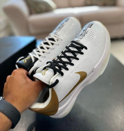 Kobe 5 Protro Big Stage