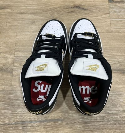 Nike Sb Dunk Low Supreme Stars Black
