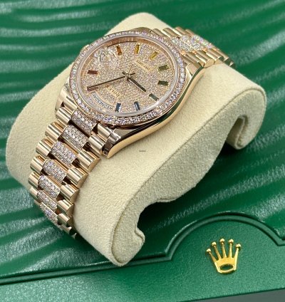 Rolex Day-date 36 Rainbow Diamonds