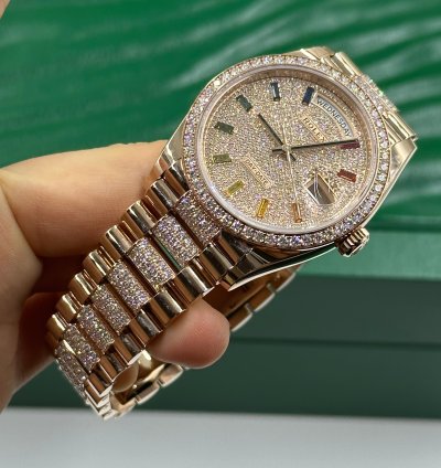 Rolex Day-date 36 Rainbow Diamonds