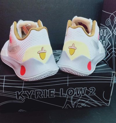 Nike Kyrie 2 Low Spongebob Sandy Cheeks