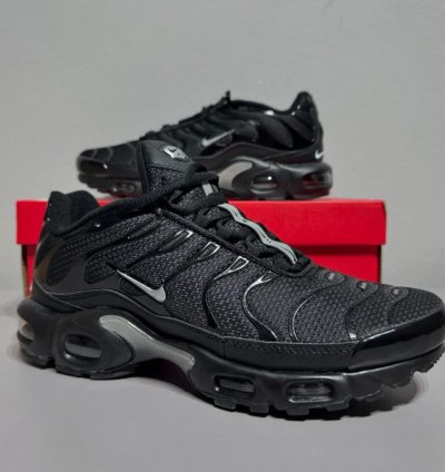 Nike Airmax Plus Metallic Black